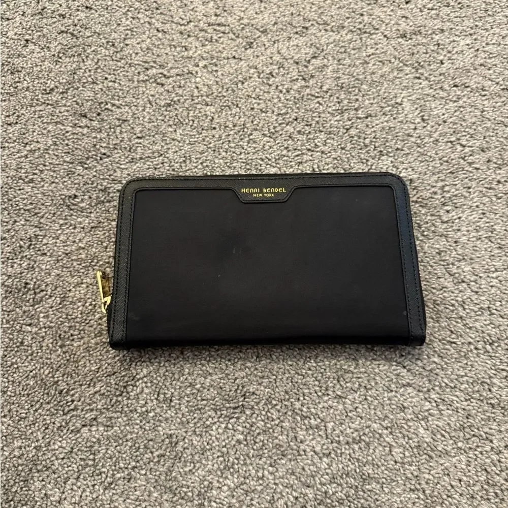 Henri Bendel Jetsetter Nylon Zip Around Continental Wallet